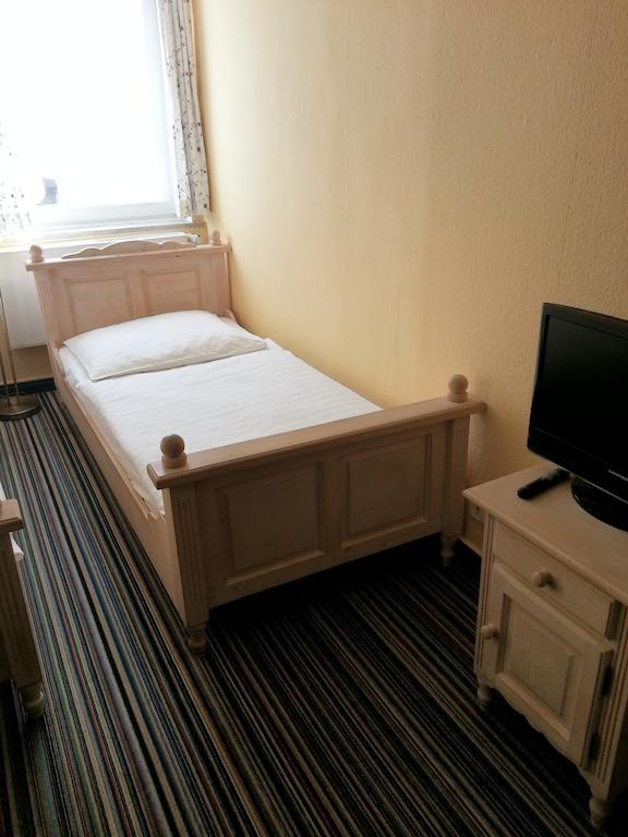 Alte Rathausschaenke - Hotel Garni Munden  Ruang foto
