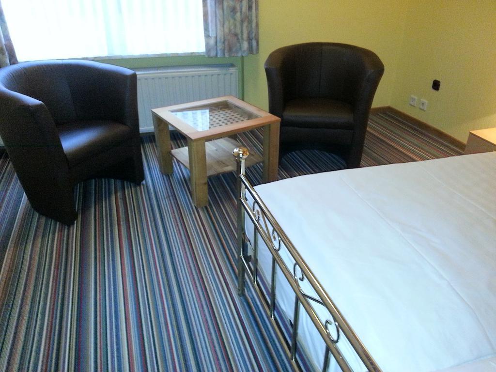 Alte Rathausschaenke - Hotel Garni Munden  Bagian luar foto