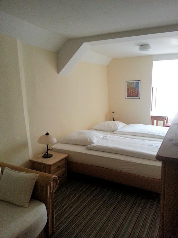 Alte Rathausschaenke - Hotel Garni Munden  Ruang foto