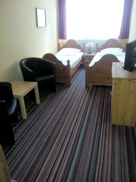Alte Rathausschaenke - Hotel Garni Munden  Bagian luar foto